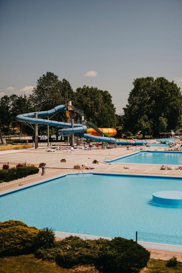 Deluxe Lake View Mobile Homes With Thermal Riviera Tickets Catez ob Savi Kültér fotó