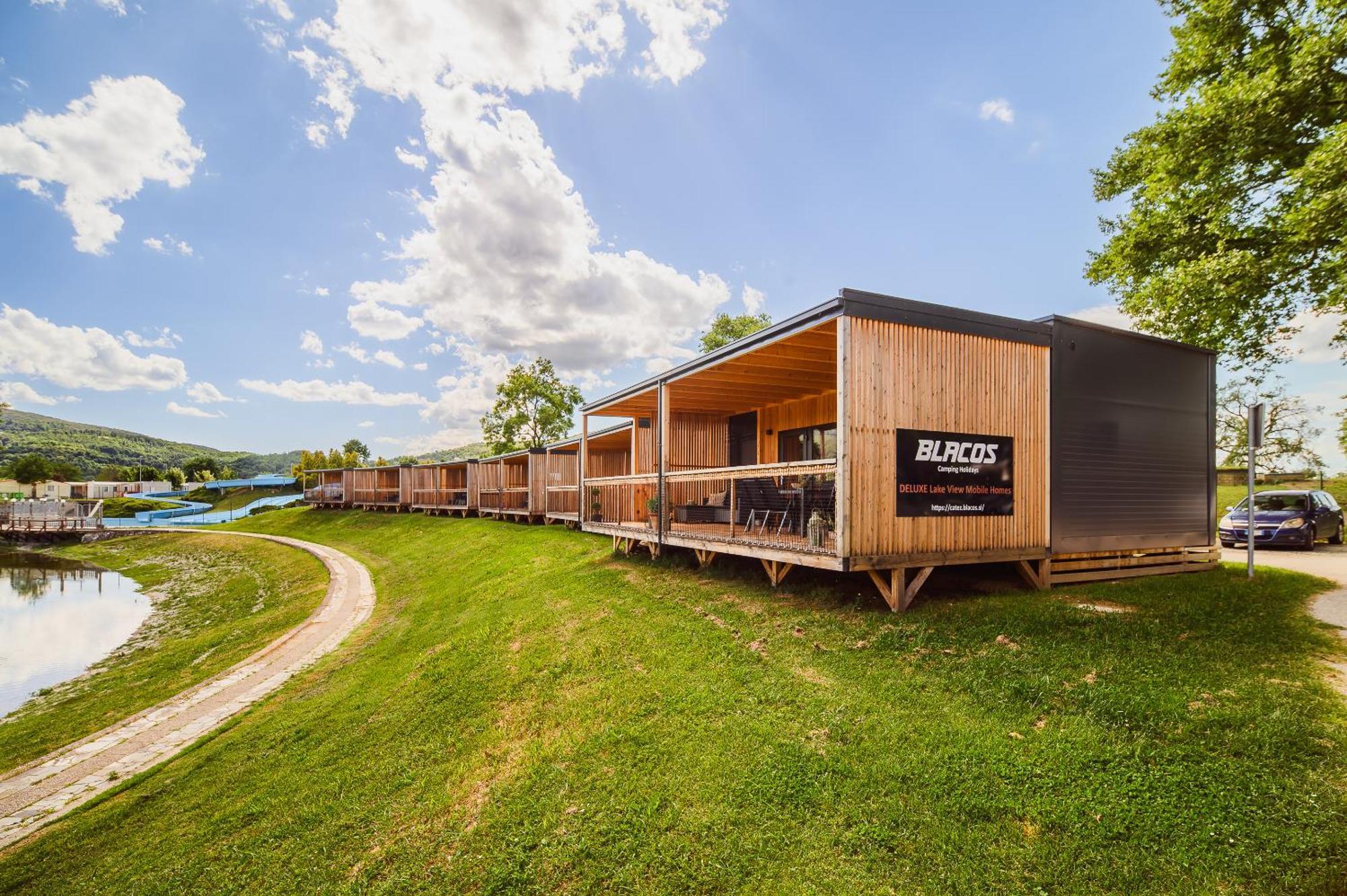 Deluxe Lake View Mobile Homes With Thermal Riviera Tickets Catez ob Savi Kültér fotó